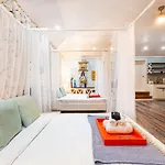 Palms Cottage At Viking Hill